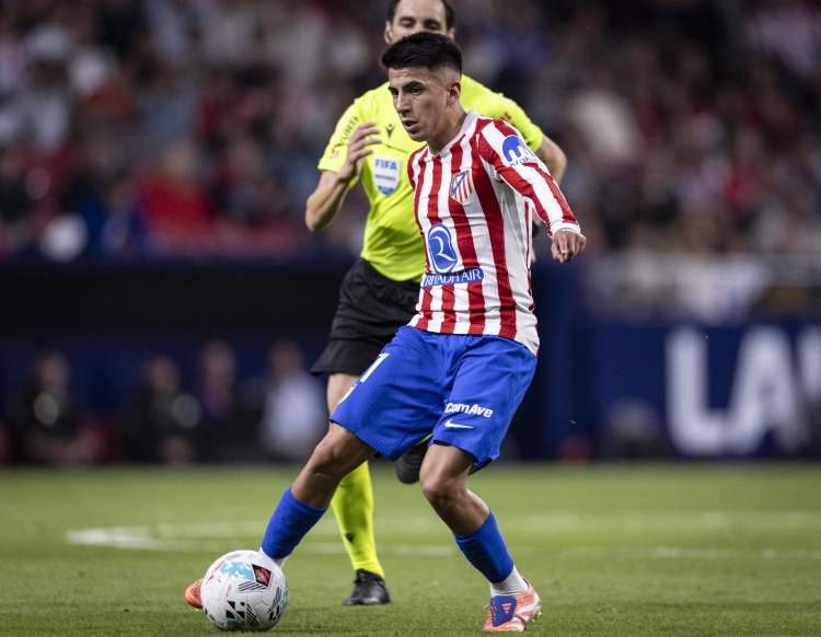 KAIYUN SPORTS-阿媒：帕尔梅拉斯深入谈判阿尔马达，希望2000万欧收购50%所有权